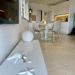 شقة Sunset - Comfort With A Sea View In بونات